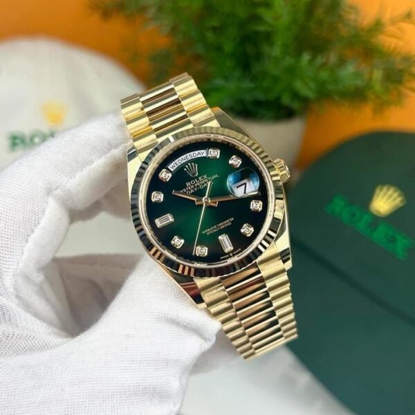Role_x Oyster Perpetual Day Date  Gold-Green