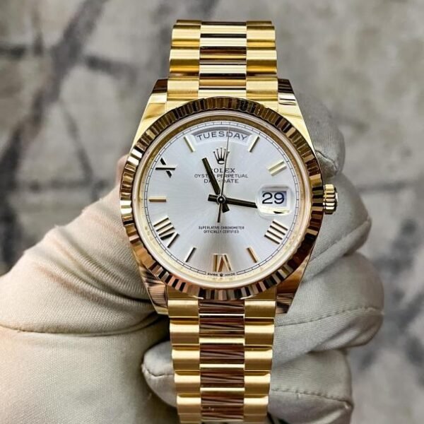 Rolex Oyster Perpetual Day Date 40 Battery Gold-White